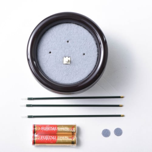 Hasegawa Buddhist Altar, Sanyasuragi Electronic Incense Sticks with Red Glowing Tips, 3-Stem (3-Inch), Brown, with Ceramic Incense Burner, Battery Inc