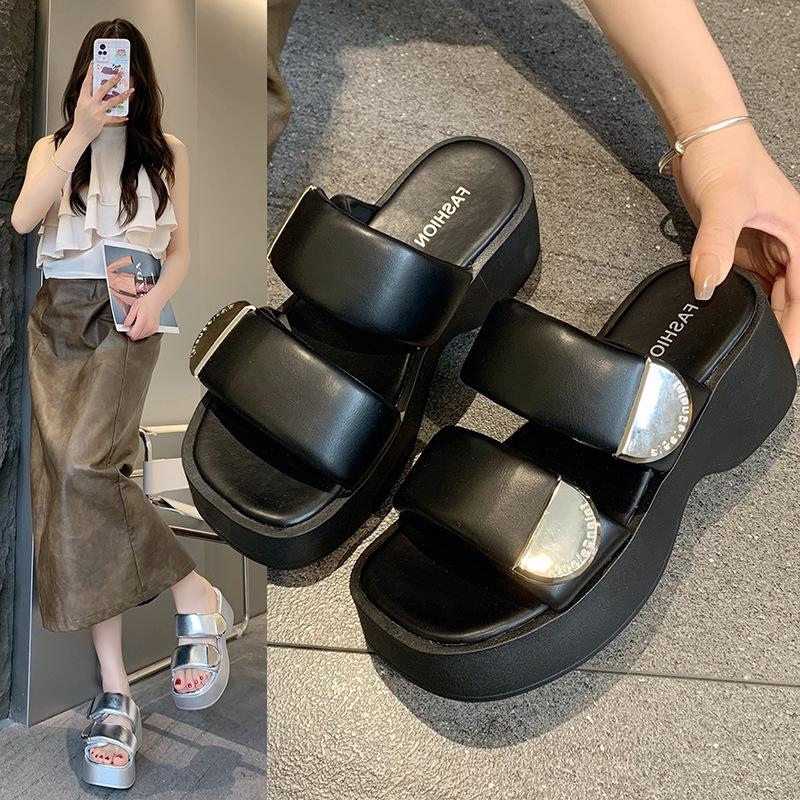 

Star with the same style beautiful cool slippers female summer wear fashion fairy style new thick bottom versatile with skirt beach cool 40 чёрный