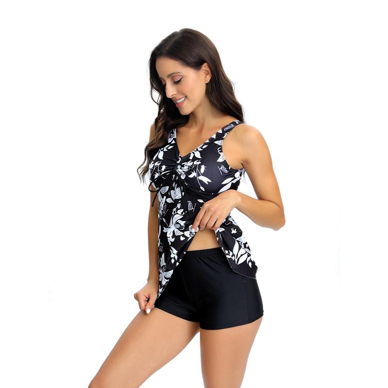 

Женский летний купальник без рукавов с V-образным вырезом и шортами S