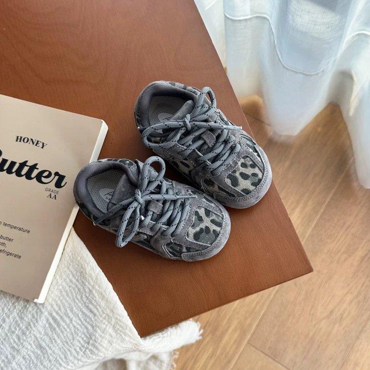 

Leopard print children s shoes German training shoes 2025 autumn new retro casual girls sports shoes boys Forrest Gump shoes 37 yards inner length 23.3cm серый