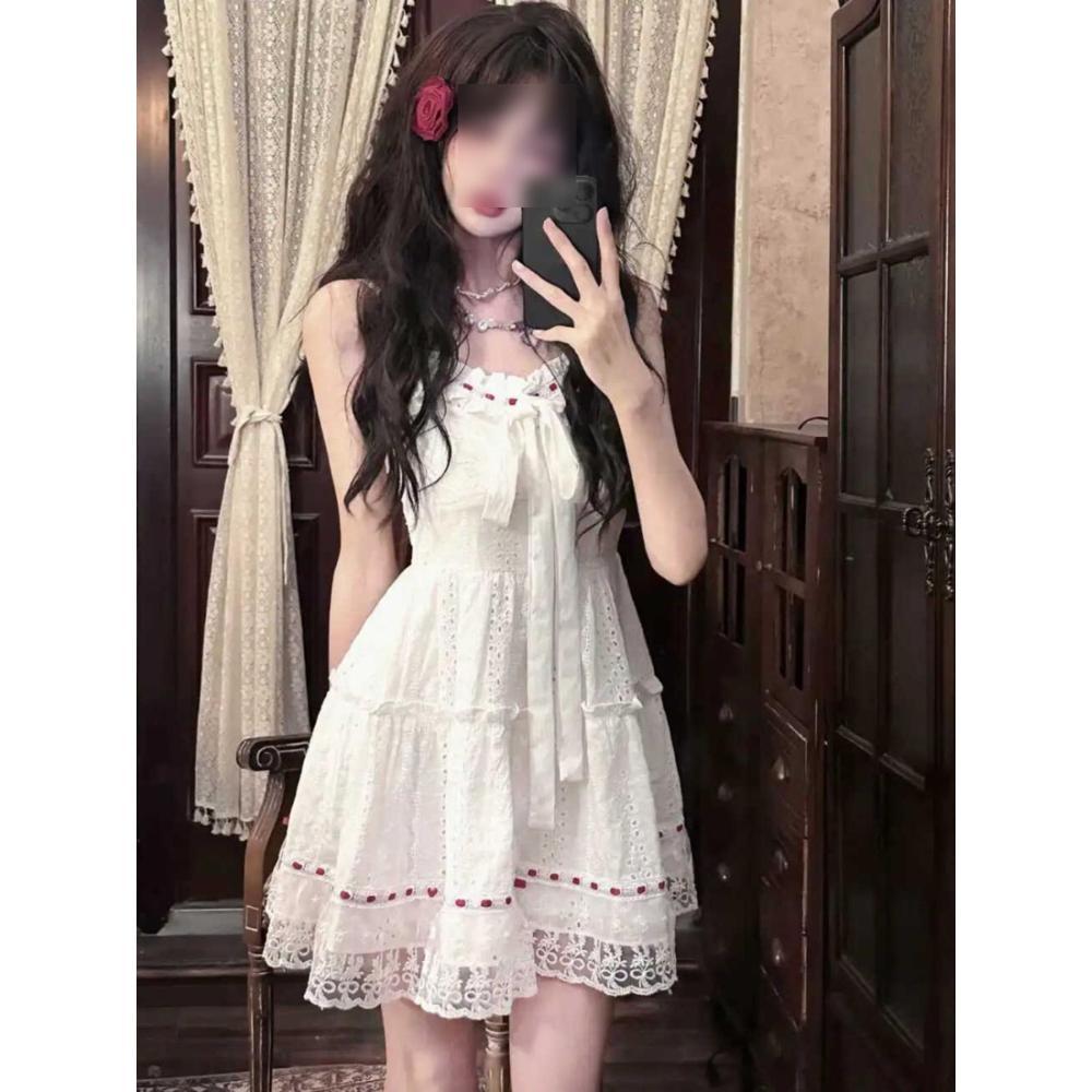 White lace splicing hollow suspender dress women's summer temperament waist sweet small suspender short skirt