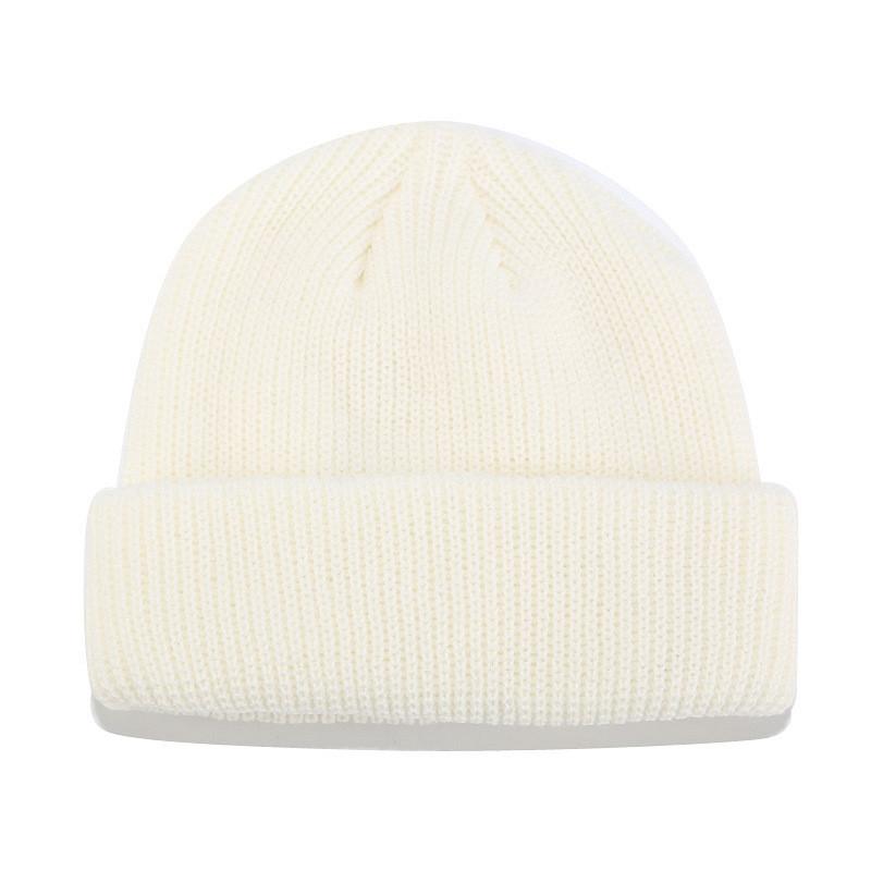 Plain Color Beanie For Men And Women With Soft Warmth And Urban Look