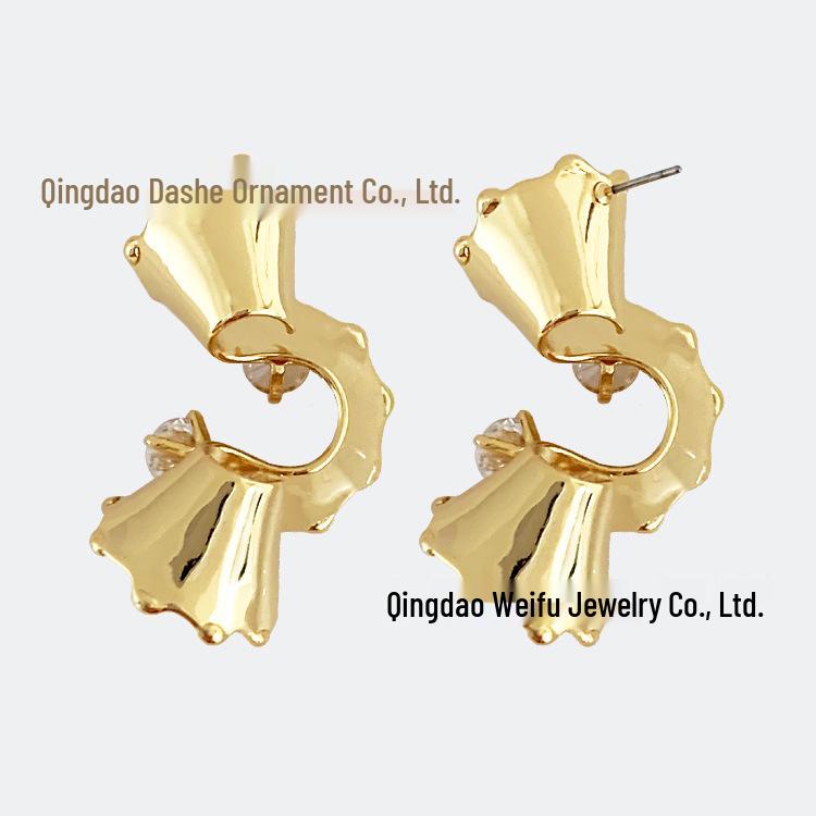 Exaggerated Minimalist Zircon Metal Earrings - European & American Style