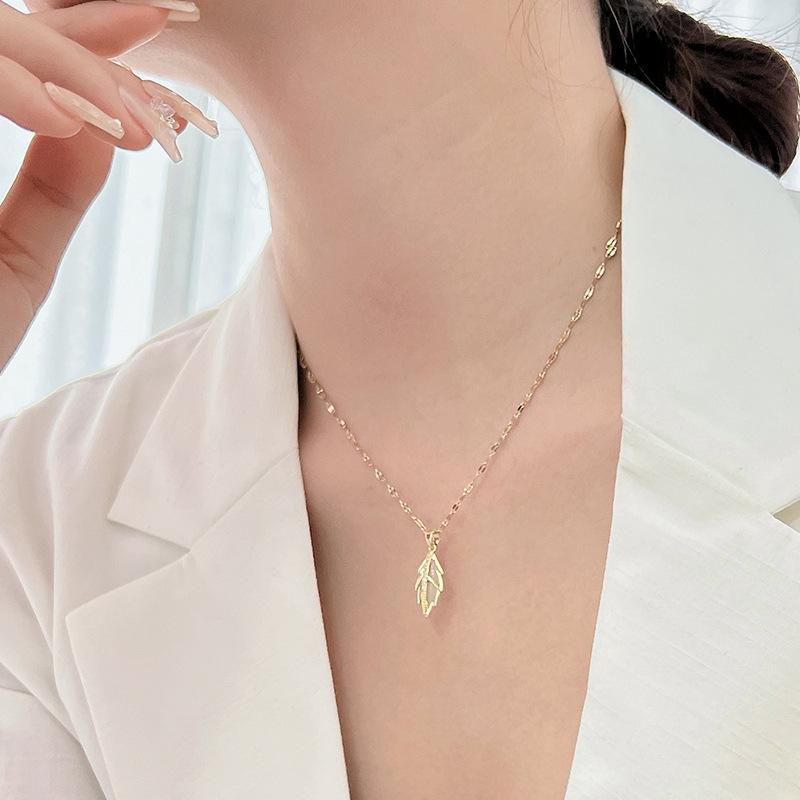 Cat s Eye Leaf Elegant Korean Clavicle Necklace for Women