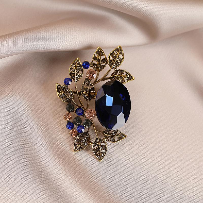 Retro Olive Leaf Brooch with A Sense of High-end, Light Luxury and Niche Design, Brooch for Women