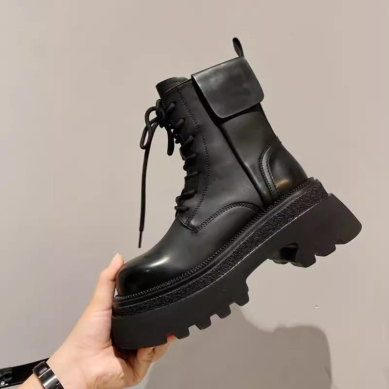 Muffin Thick-soled Round Head Handsome Locomotive Martin Boots Women's 2025 Autumn and Winter New British Style Polished Lace-up Round Head