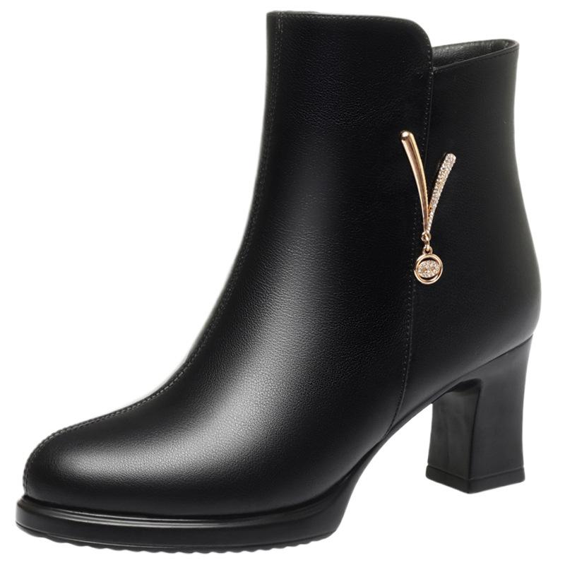 Mom Cotton Shoes Autumn and Winter New Mid-heeled Boots Velvet Leather Shoes Warm High-heeled Short Boots Women's Skirt