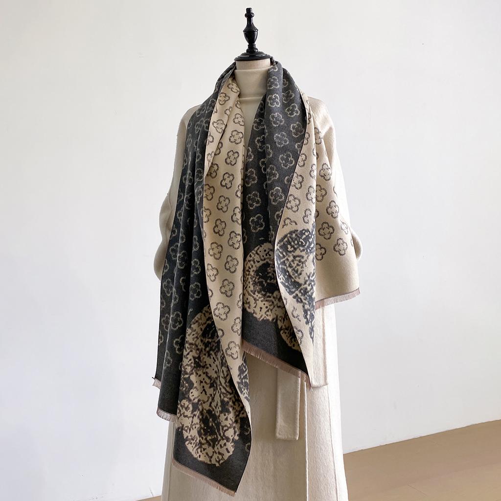 Luxury Brand Elegance Two-Sided Print Scarves Soft Warm Fringe Pashmina Shawl Winter Outdoor Coldproof Windproof Blanket Scarf