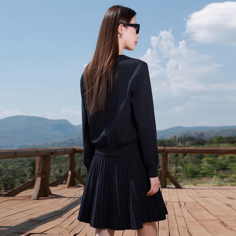 Sancai Women's Plus Size Loose Fit Round Neck Knit Pullover