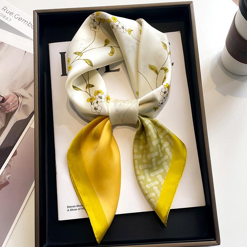 New Fashion Cat Print Satin Square Silk Scarf for Women Hand Bag Wrist Wraps Lady Scarves Shawl Neckerchief Foulard Luxury