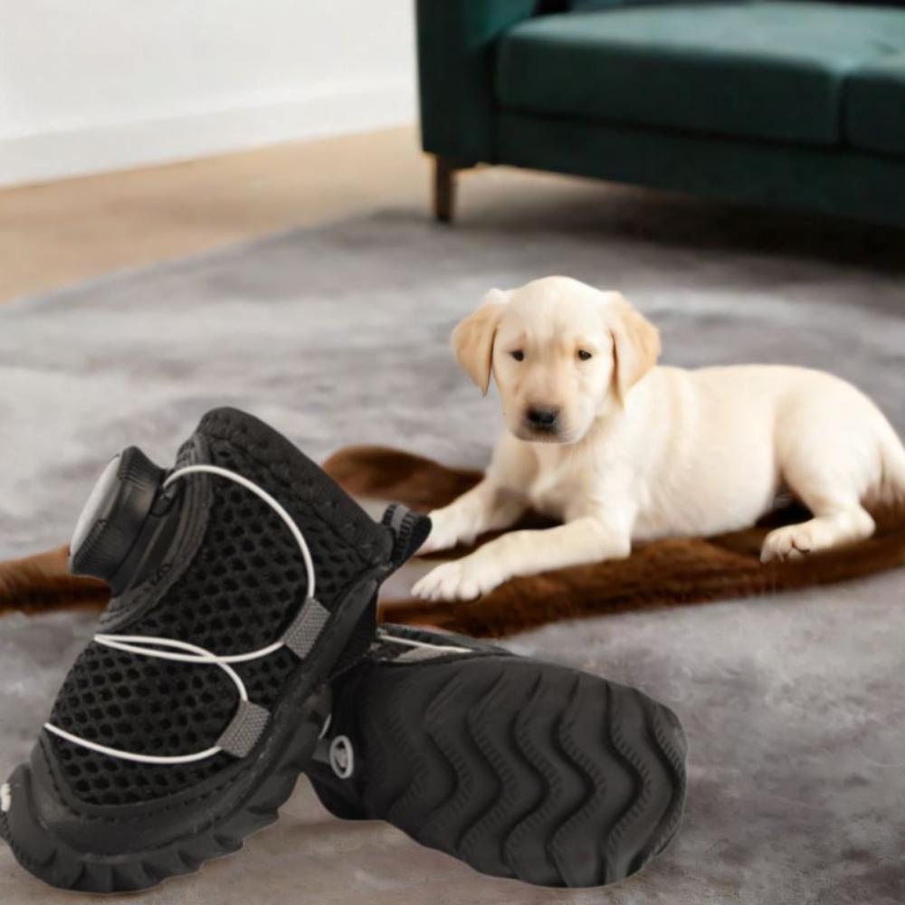 4pcs/set Breathable Dog Mesh Shoes Reflective Dog Footwear Pet Boots Summer Season