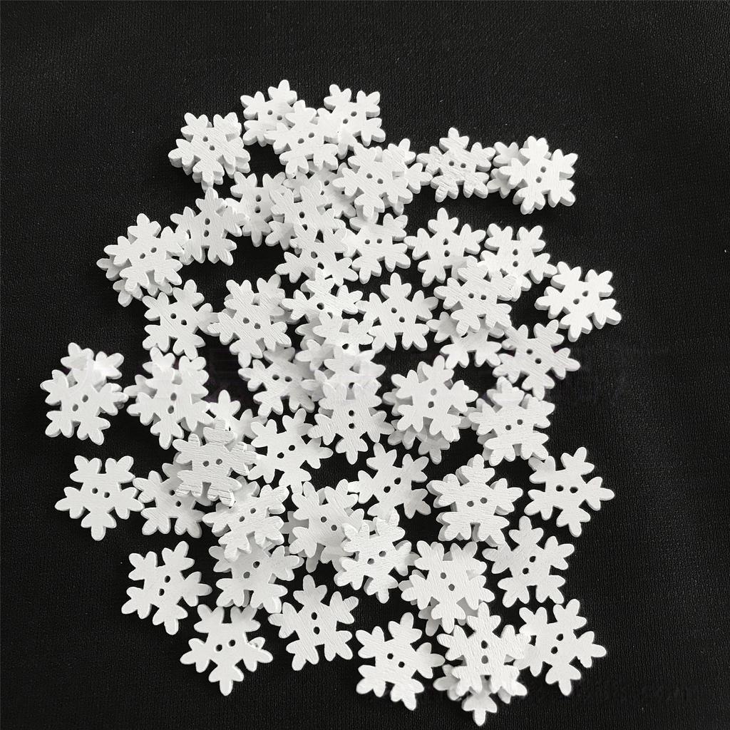 50pcs Snowflake Buttons Christmas Wooden 18mm White Buttons for Knitting Sewing DIY Scrapbook Crafts Xmas Decoration