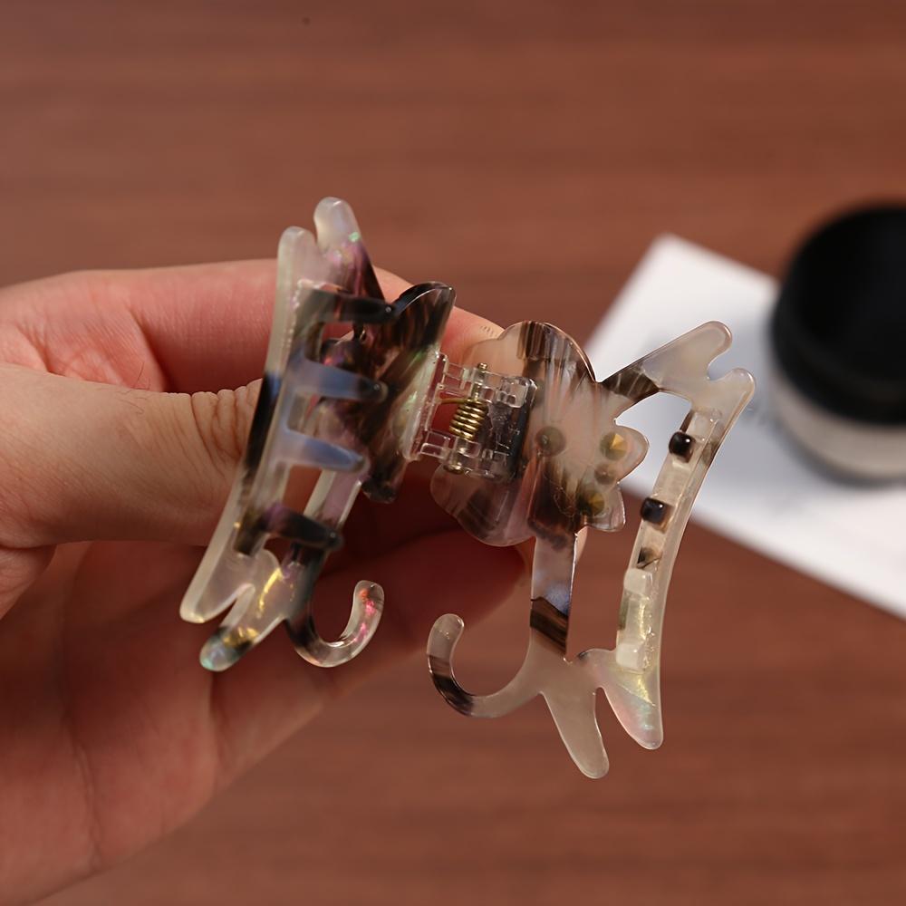 Claw Clip, Acetate Board Inlaid with Diamonds, Fashionable Cartoon Cat Claw Clip, Half Up Clip for The Back of The Head, Shark Clip for Styling.