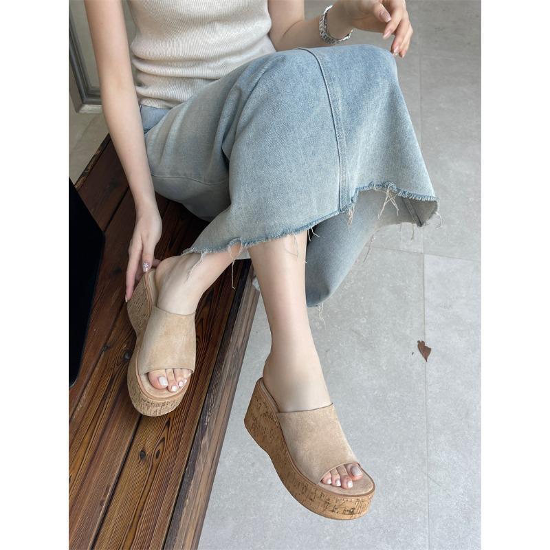 

Spring and summer new fashion thick-soled slope heel cool slippers muffin wood-grain bottom slippers high-heeled open-toed women s shoes 40 абрикосовий