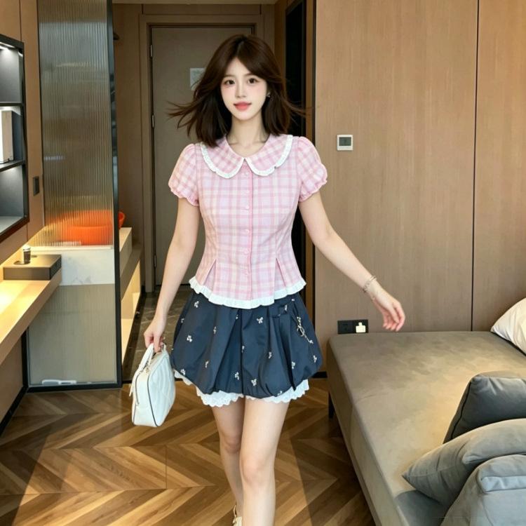 Summer new sweet lace plaid bubble sleeve shirt women's design sense slim and thin versatile top