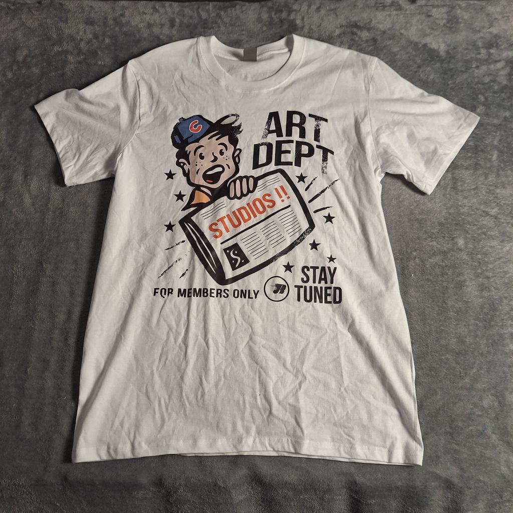 Art Dept Studios "Stay Tuned" Graphic T-Shirt Members Only Exclusive! Siz Large