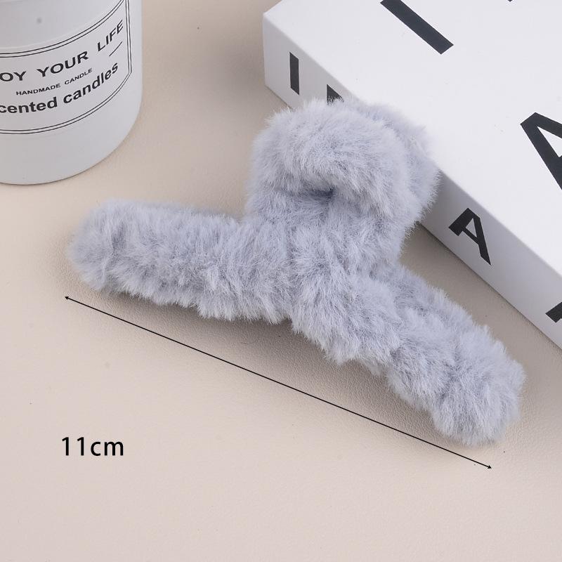 Large Milk Coffee Plush Claw Clip: Fluffy Autumn/Winter Hairpin for Women