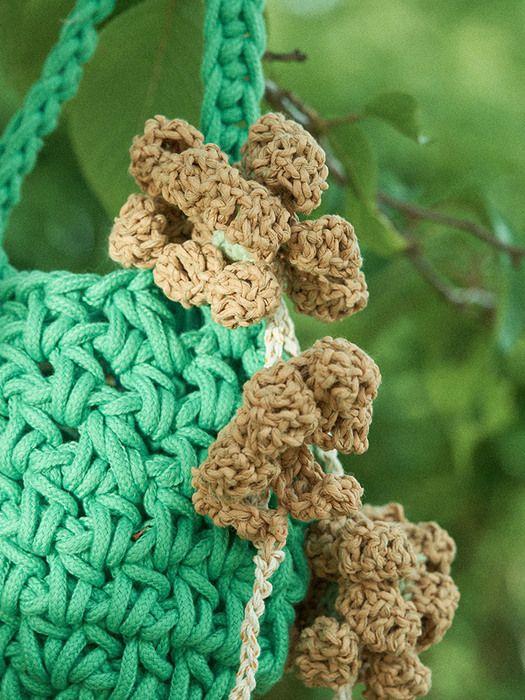 MISU A BARBE FLOWERS GATHERinG CHARM BIG BEIGE BIG BEIGE