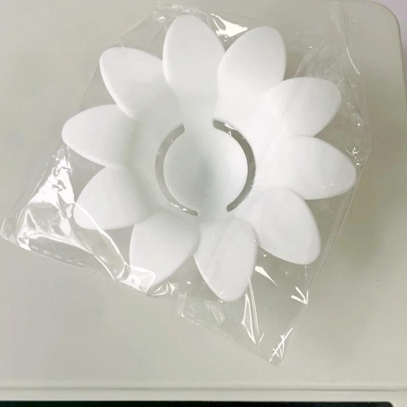 

1pc/ Cute Flower Design Egg White Yolk Separator Kitchen Gadgets Baking Tools Egg Extractor