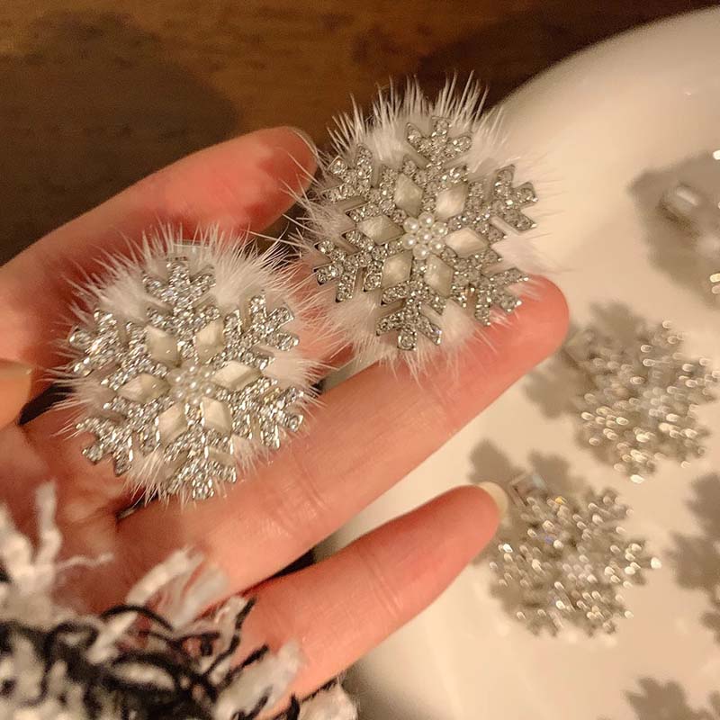 New Fashion Shiny Rhinestone Snowflake Fur Ball Plush BB Clip for Women Korean Sweet Bang Clip Barrette Hair Accessories