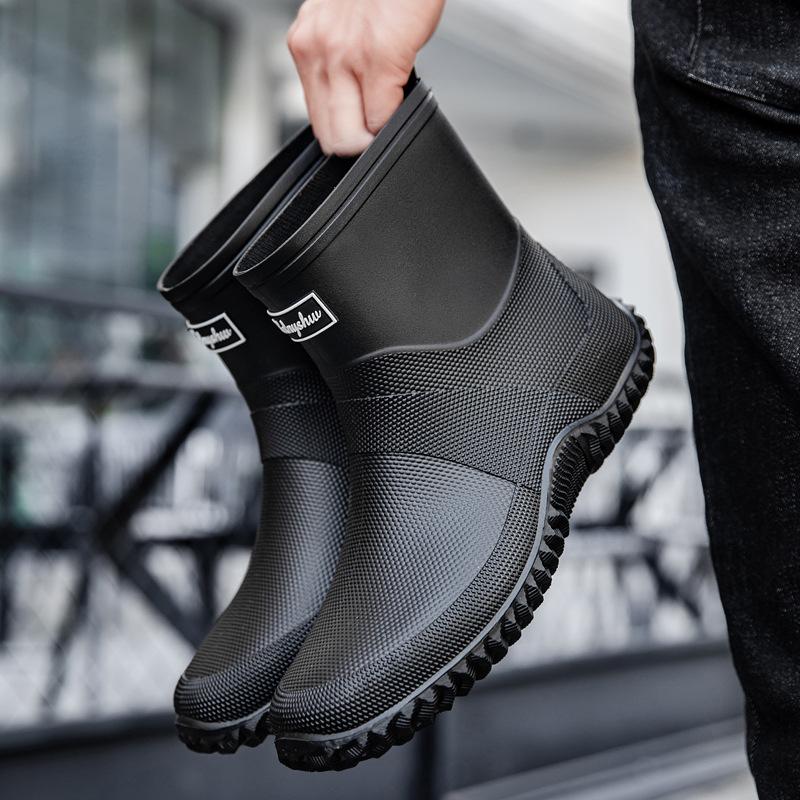New Men's Mid-Calf Thick Bottom Rain Boots Fashionable Fishing Kitchen Non-Slip Waterproof Car Wash Boots Round Toe PVC Material