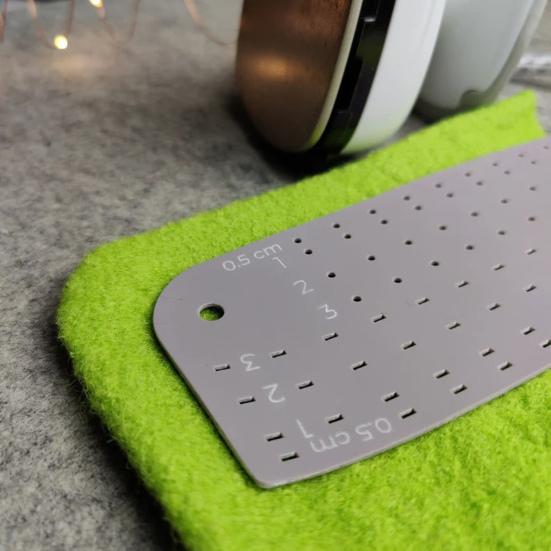 2 Pcs Hot Hem Ruler Fabric Ironing Heat-Resistant Hemmer with Scale Non-Slip Hemming Template for Clothes Steam