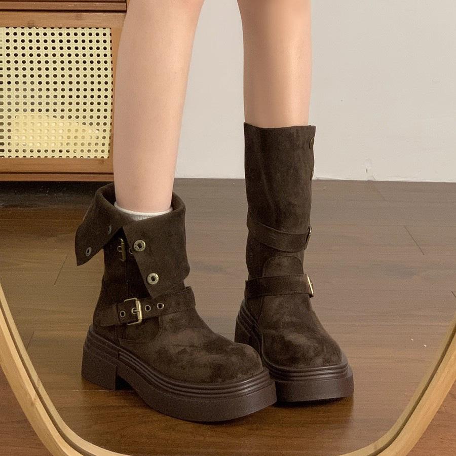 Retro thick-soled Martin boots women's autumn and winter small man height-increasing and thin short boots