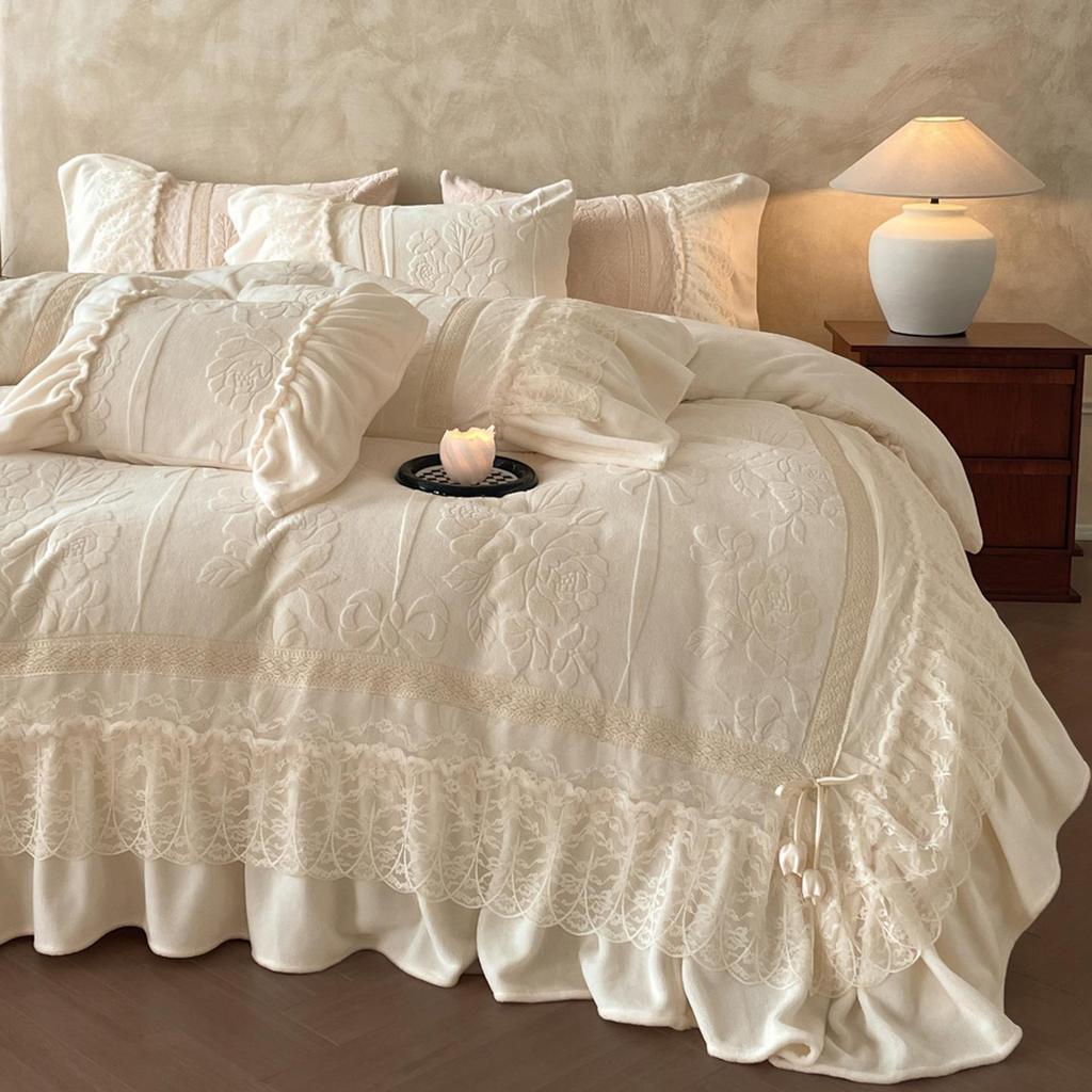 Contemporary Minimalist Carved Milk Velvet Warm Lace Bedding Set