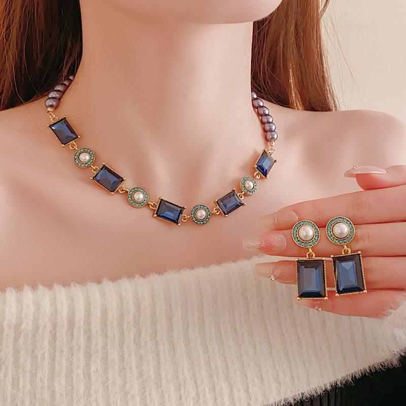 Blue Rhinestone Square Simulation Pearl Necklace for Women Vintage Collarbone Chain Sparkle Jewelry Sets