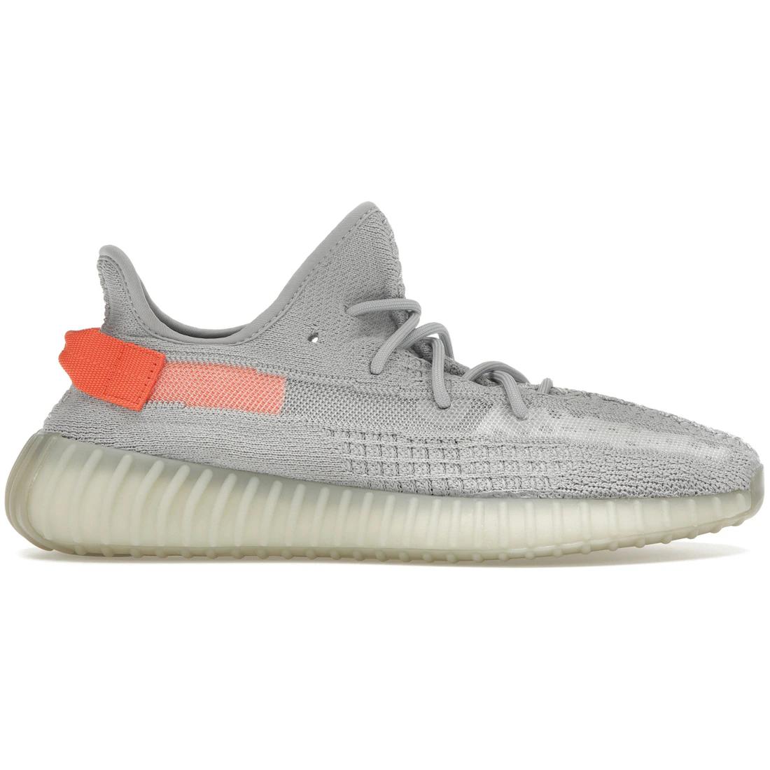 

Кроссовки adidas Yeezy Boost 350 V2 Tail Light(FX9017) 36