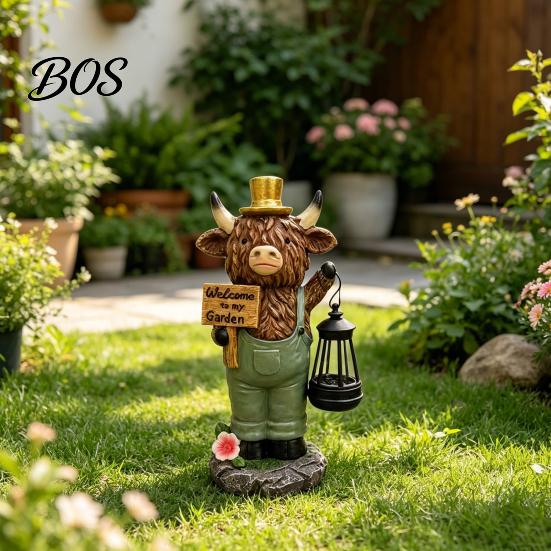 Outdoor Solar Light Highland Cow Garden Statue with Lantern, Welcome To My Hand-painted Decor Resin Sculpture for Farmhouse Yard Patio Lawn Lantern