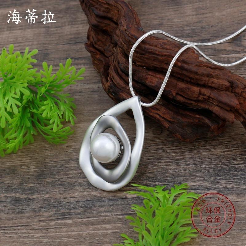 New hollow geometric ring long pendant, women's creative hollow irregular ring long necklace