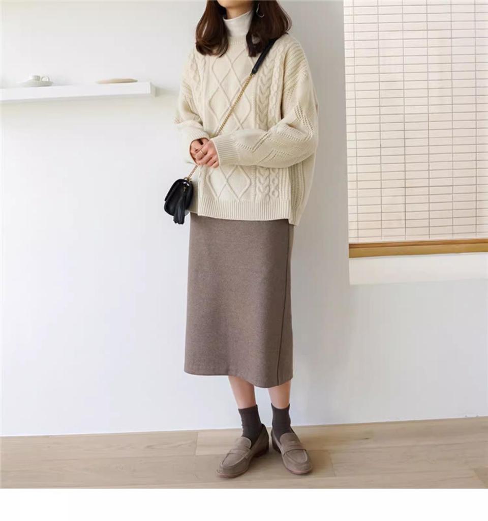 2025 Autumn/Winter Women's 100% Pure Wool Sweater—Round Neck, Warm Diamond Pattern, Classic Versatile Loose Fit