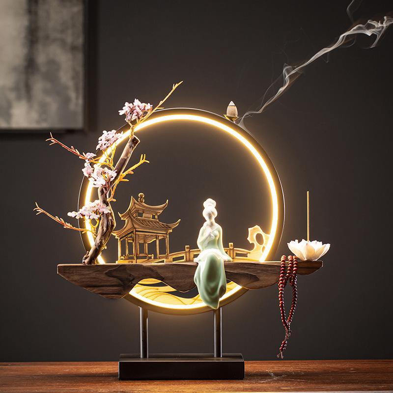 Großer chinesischer Rückfluss-Räucherbrenner mit USB-LED-Lichtring Nette Dame Keramik Heimdeko Ornamente Kiefer Zypresse