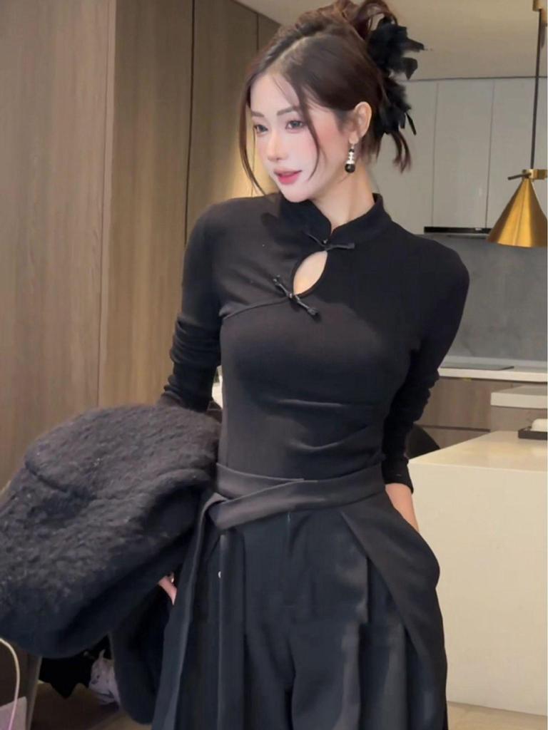 Spring 2026 Women's Chinese Qipao Style Slim Fit T-shirt with Frog Buttons & Stand Collar