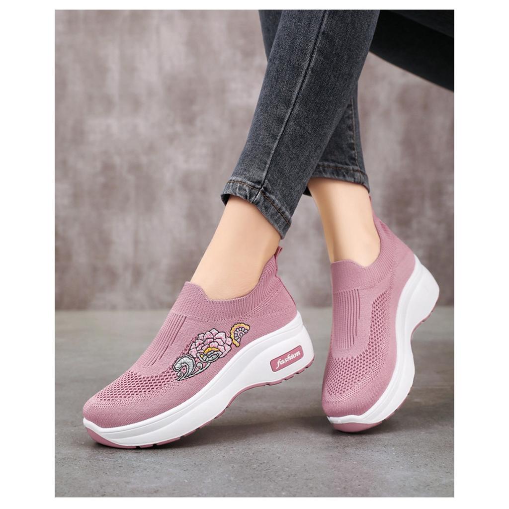 Women's Summer New Lightweight Sponge Sole Casual Shoes, Women's Height Increasing Shoes, Versatile Thick Soled Shoes