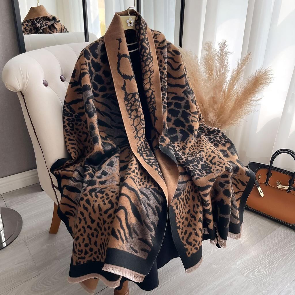 Luxury  Two-Sided Leopard Scarf Pashmina Cashmere Soft Warm Fringe Pashmina Shawl Winter Coldproof Windproof Blanket