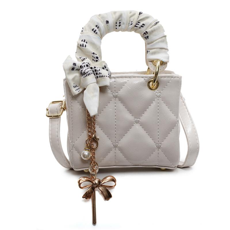 Trendy New Fashion Light Luxury High Sense Small Fragrant Style Hand Carry Princess Diana Bag Versatile Temperament Mini Messenger Mouth Red Envelope