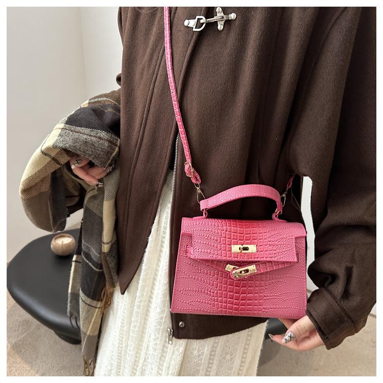 New Fashion Crocodile Embossed Faux Leather Shoulder Bag for Women Vintage Lock Square Crossbody Purse