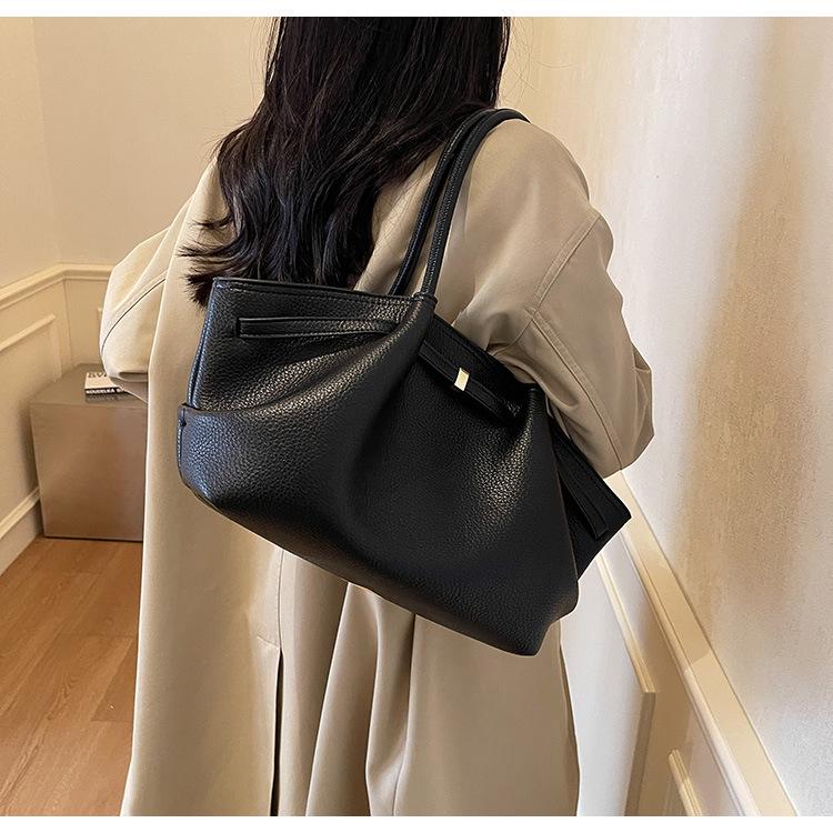 2025 Vår Casual Tote Bag: Dam Arbete & Pendling, Axelväska med Stor Kapacitet & Trendig Underarmsväska