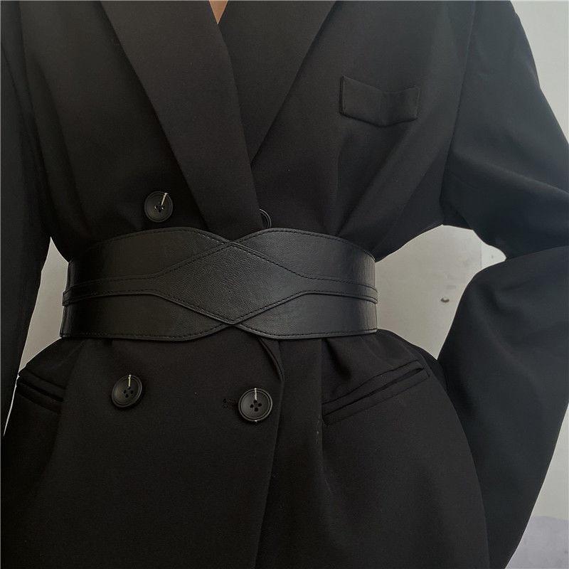 Black Fashionable Youthful Wide Waist Belt For Women Trendy Dress Accessory For Every Occasion
