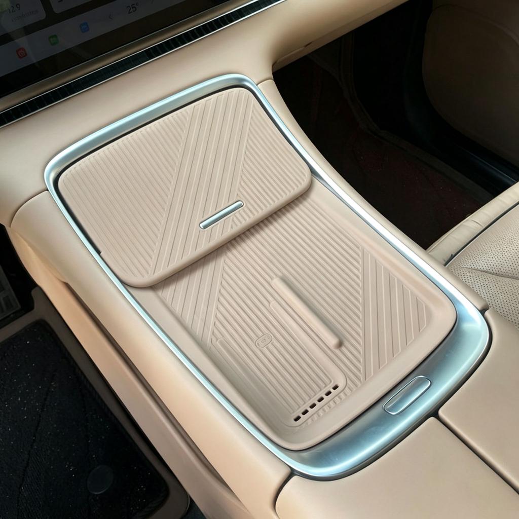 FOR 26-LEAPMOTOR C11 Water Cup Flip Cover Silicone Pad Anti Slip Protective Cover Interior Modification Accessories