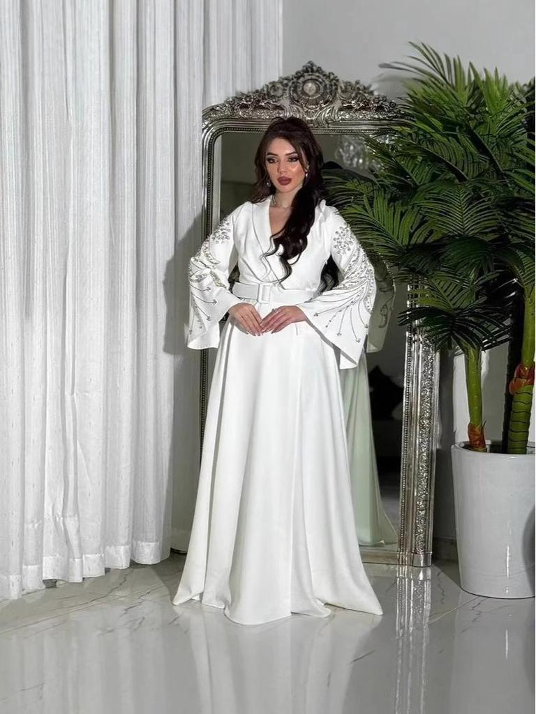 2024 Herbst Strassgürtelkleid Robe für Frauen aus dem Nahen Osten