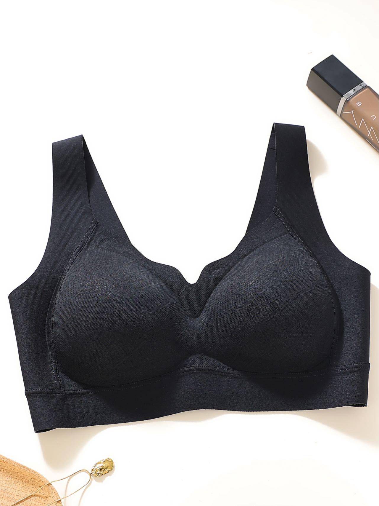 

New Year Red Seamless Soft Lift Bra for Small Bust, Plus Size Support, Women s Gathered Fit Classic Black