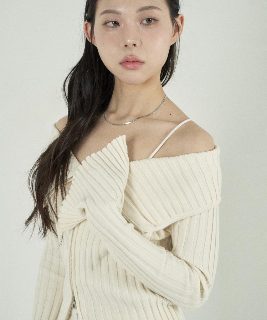 Tobaseu Off-Shoulder Two-Way Zip-Up Rib Knit (Ivory)