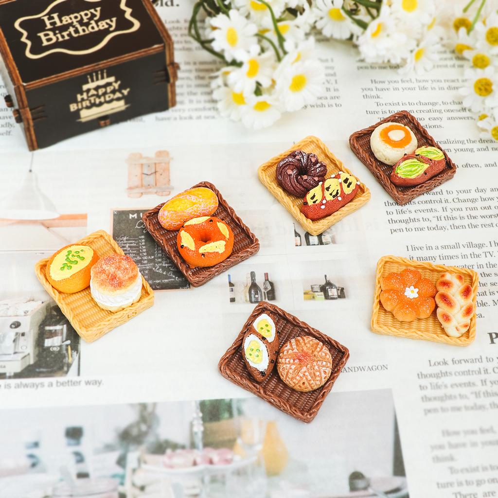 Non-Toxic 6/12/18Pcs Realistic Food Play Cream Bread And Cake Miniature Bread Basket And Tray Set Dollhouse Accessories Gift For Children