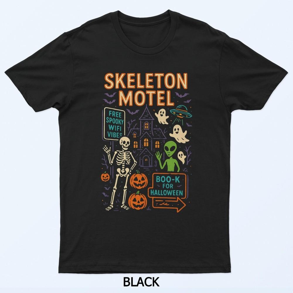 Retro Horror Motel Tee Ufos Skeletons Free Spooky Wifi Classic T-Shirt