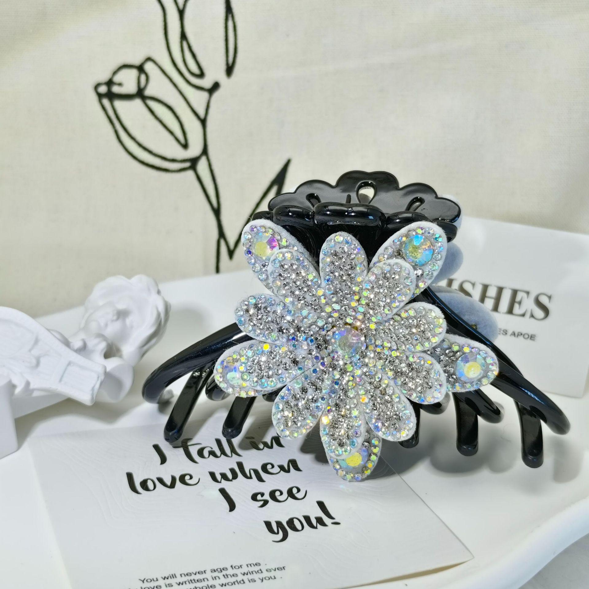 

Бриллиантовая цветочная акриловая заколка для волос - Элегантный корейский аксессуар для высокой прически