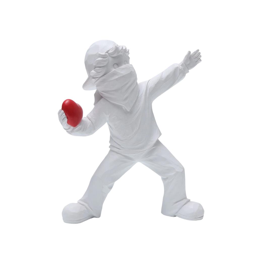 Artistic Sculpture Desktop Ornaments, Resin Children And Heart Shaped Decorations, Suitable For Home, And Bookshelf Decoration.