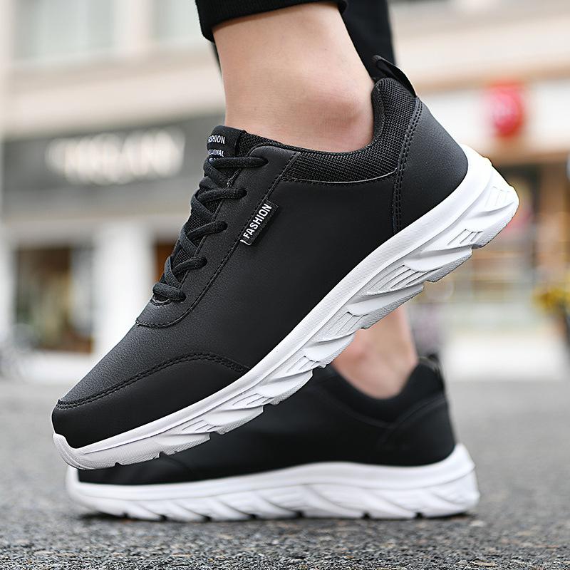 Autumn and winter large size 46 lightweight soft sole men's sports shoes leather surface casual running travel shoes spot